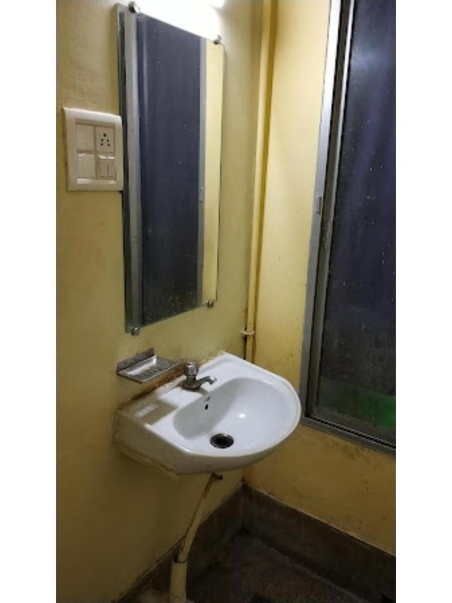 Roxy Inn,קוטאק מראה חיצוני תמונה